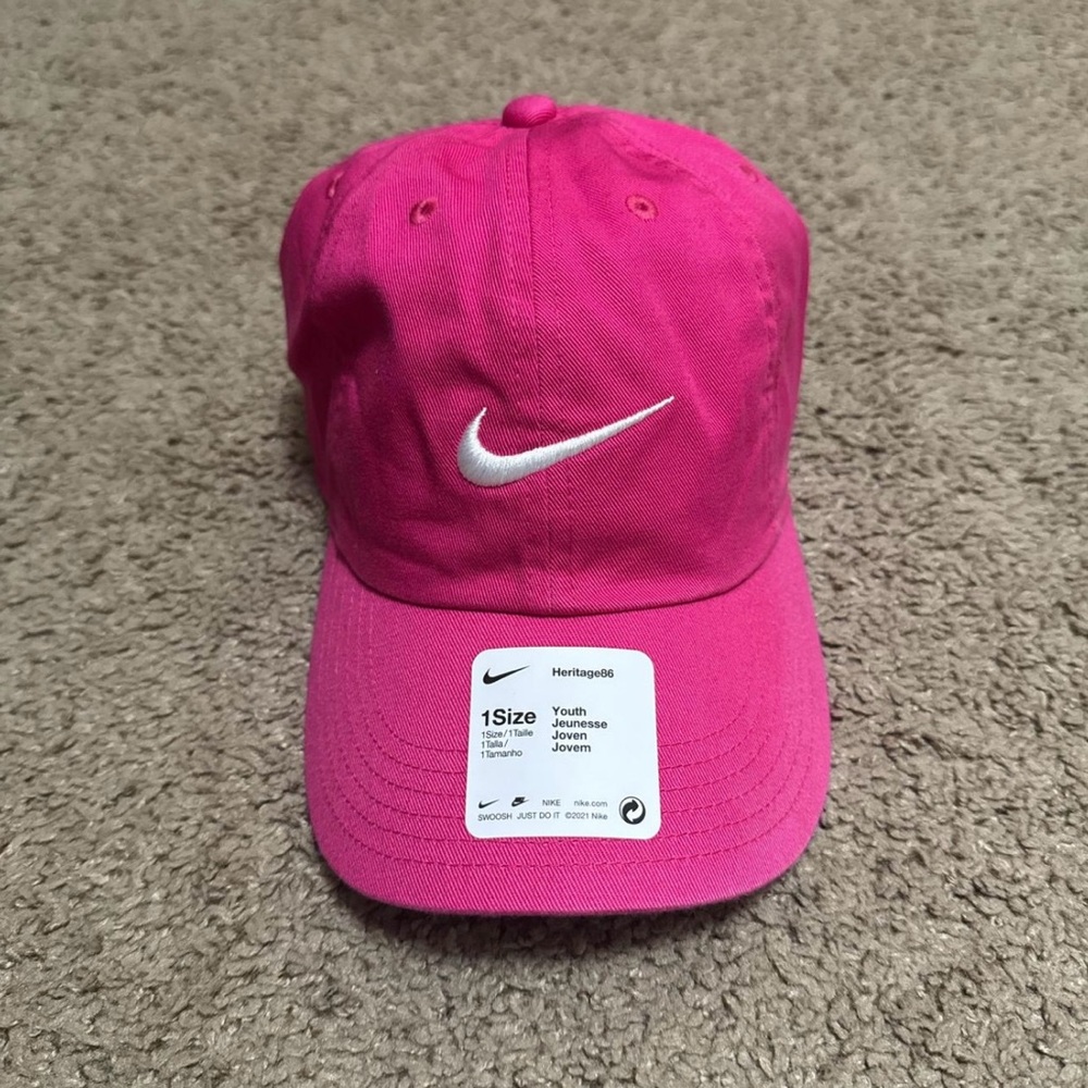 Nike Youth Fuchsia Cap